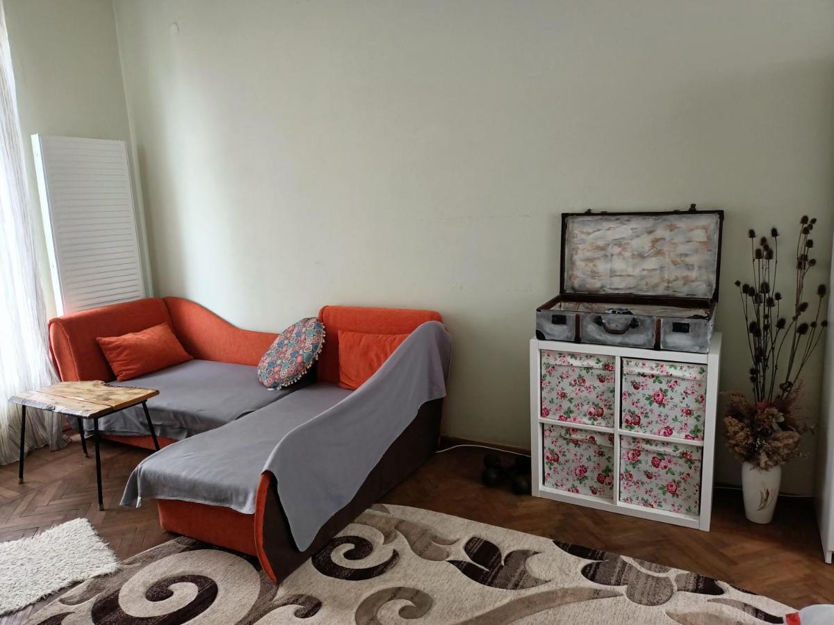 Lovely Apartament In Bucharest, Baba Novac Area Bagian luar foto